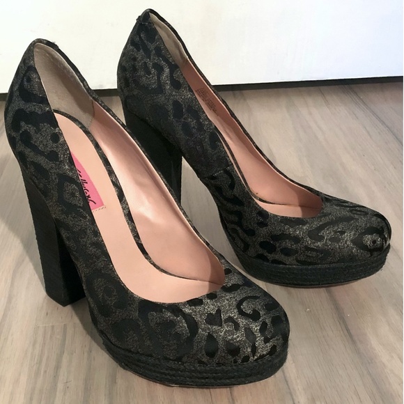 Betsey Johnson Darrlla Leopard Heels - Picture 3 of 7